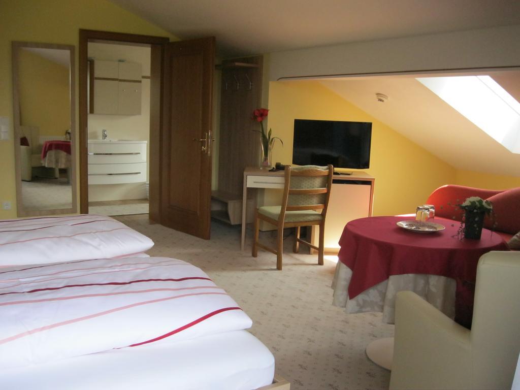 Pension Schloemmer Sankt Gilgen Ruang foto